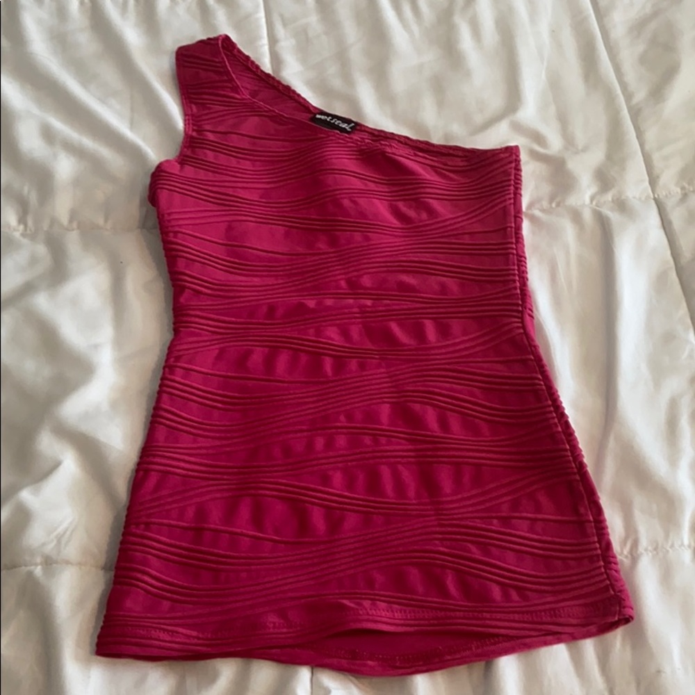 One-shoulder dress top